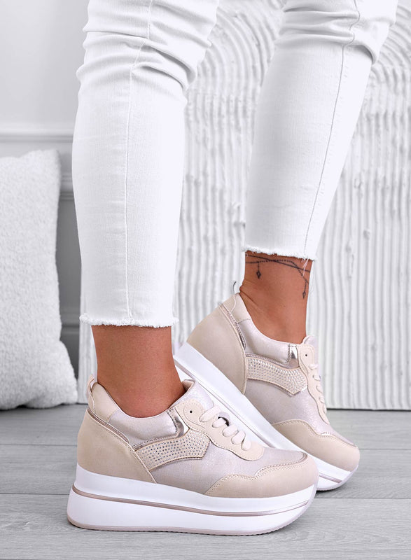 CAROLINE - Beige sneakers with white wedge and rhinestones