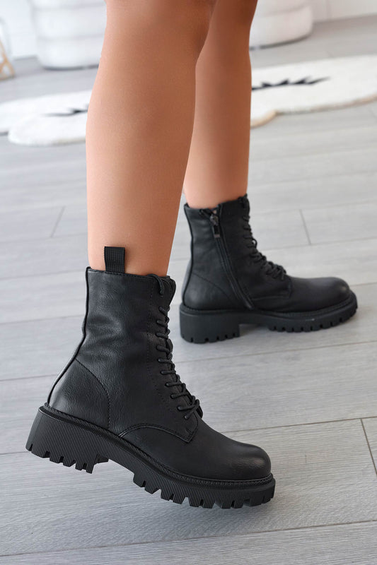 CARTER - Black amphibious boots with laces