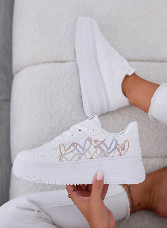 TAYLOR - White sneakers with heart print