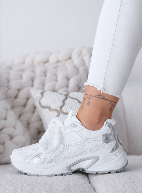 LINA - Baskets blanches avec lacets en dentelle et semelle épaisse