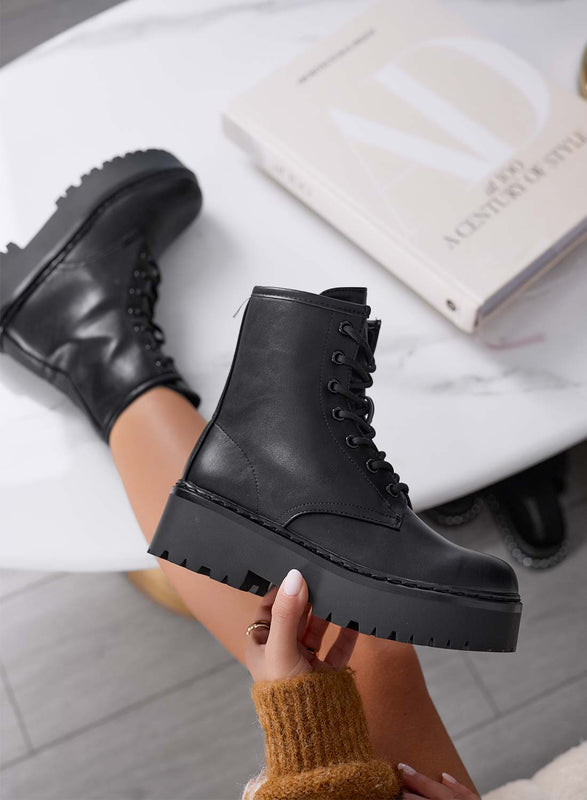 TESSA - Black combat ankle boots Alexoo