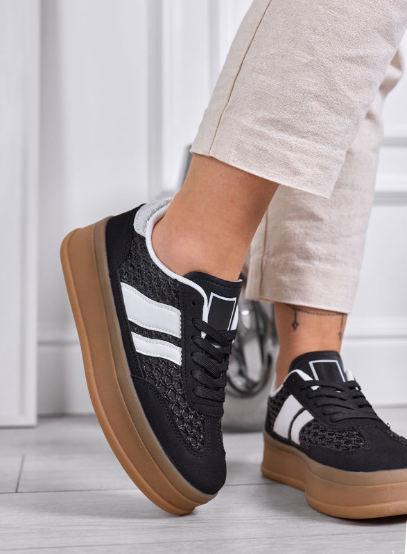 MARISOL - Black sneakers with white inserts and rubber sole
