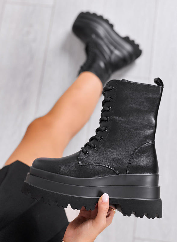 DRUSILLA - Botines negros tipo militar con suela plataforma y cordones