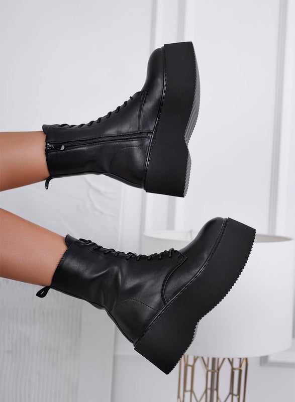 SHERLIN - Bottines noires style militaire avec semelle compensée