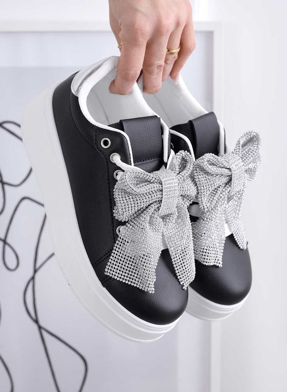 BELGA - Black sneakers with rhinestone bow