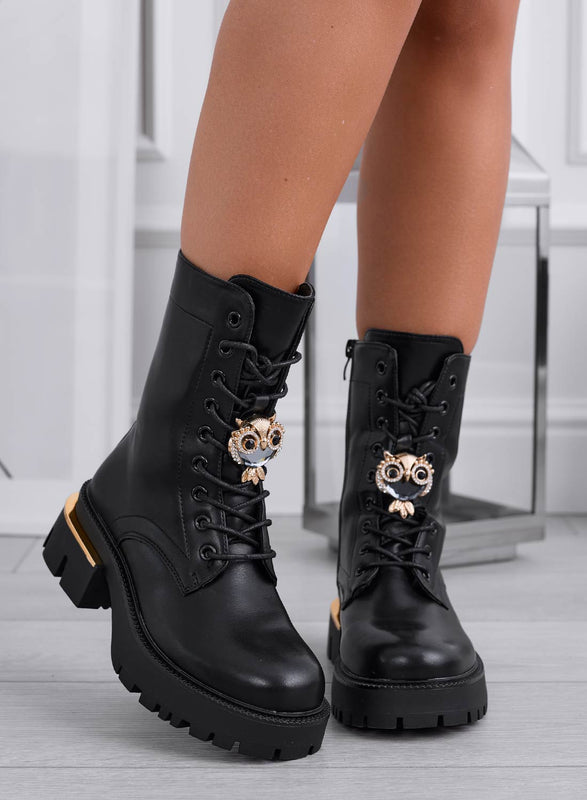 VANIA - Black ankle boots with gold owl applique