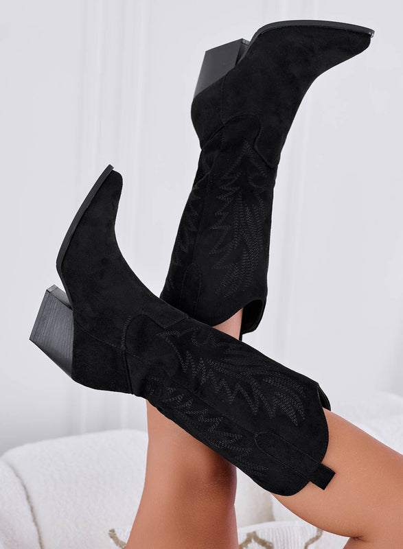 ILENIA - Black camperos boots with embroidery