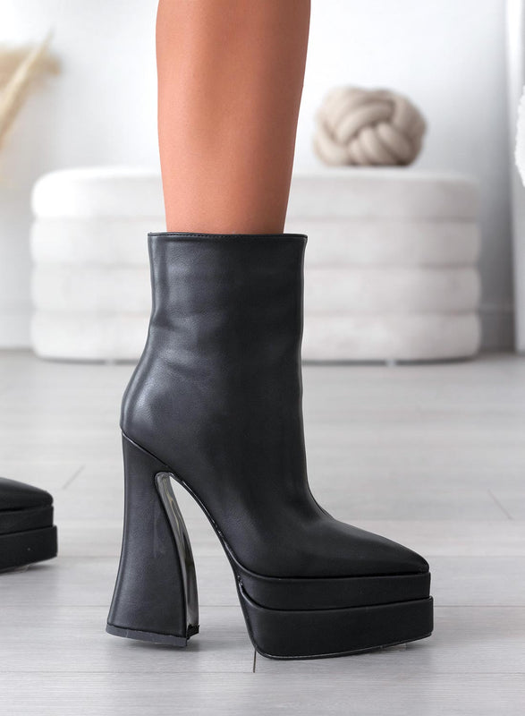 LEGACY - Alexoo black ankle boots with pointed toe and curved heel