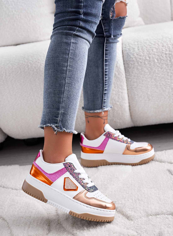 CLOE - White sneakers with contrasting panels and glitter