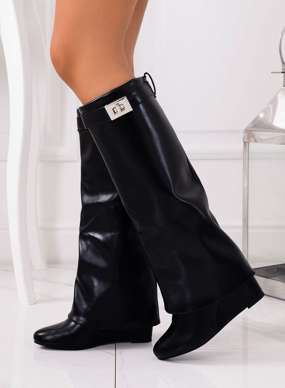ENEA - Black faux leather boots with wedge