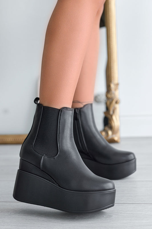 SPAIN - Alexoo black ankle boots with wedge and side elastic