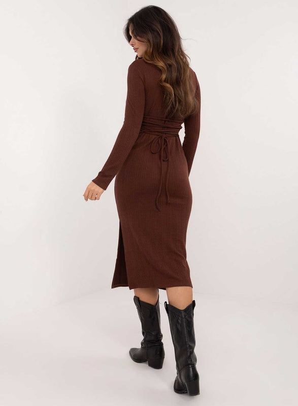 Brown ribbed midi dress with a side slit