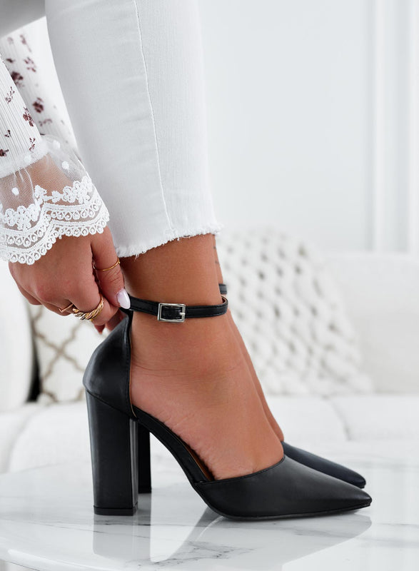 NOAH - Black pumps with strap