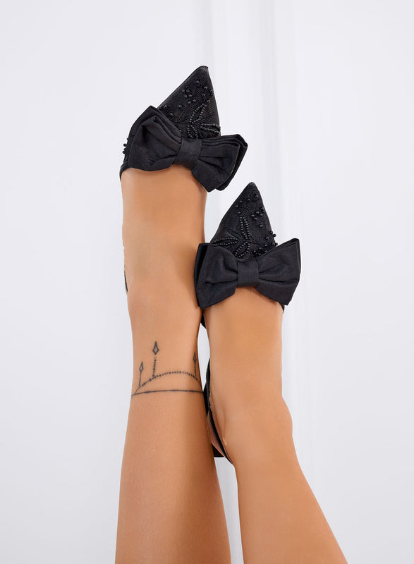 INFINITY - Décolleté nere a punta con fiocco e perline ricamate