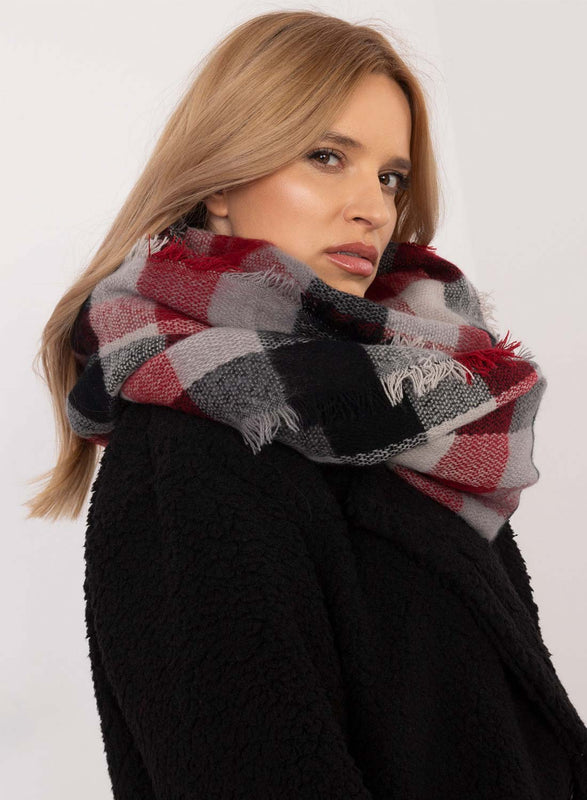 Bufanda negra con paneles en contraste