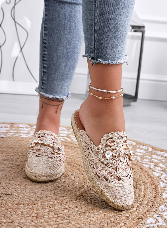 Espadrillas beige sabot ricamate con applicazione gioiello