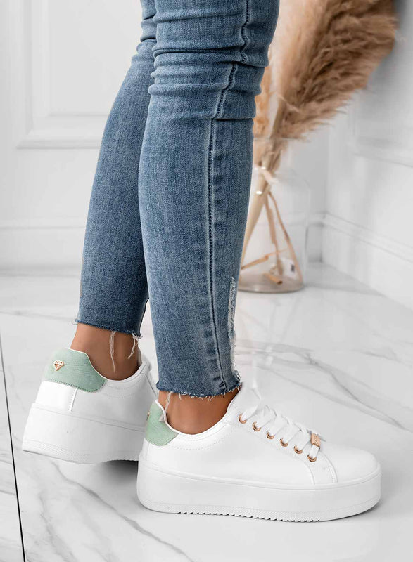 CARRY - White sneakers with gold trim and green back