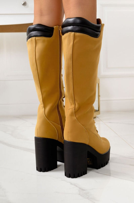AZAR - Yellow high boots with laces