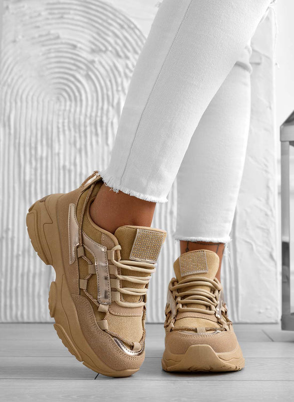 Sneakers fango con suola alta e strass