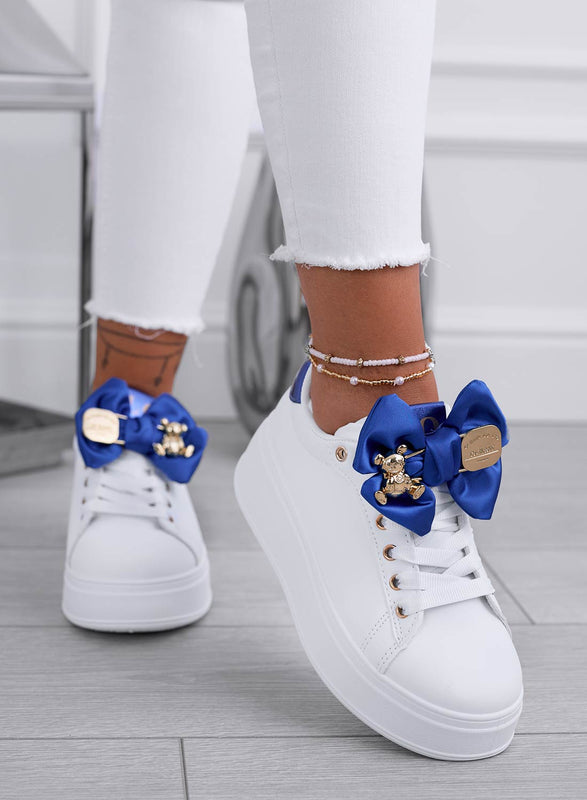 VANESSA - White sneakers with blue bow and gold teddy