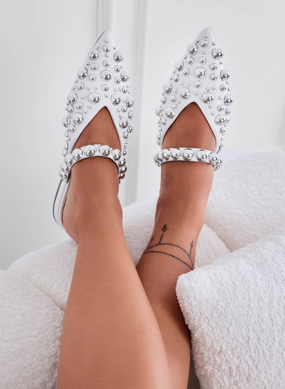 WILDA - White pointed mule ballet flats with ball studs