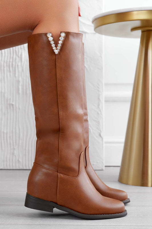 ANGIE - Camel boots with internal wedge and jewel application