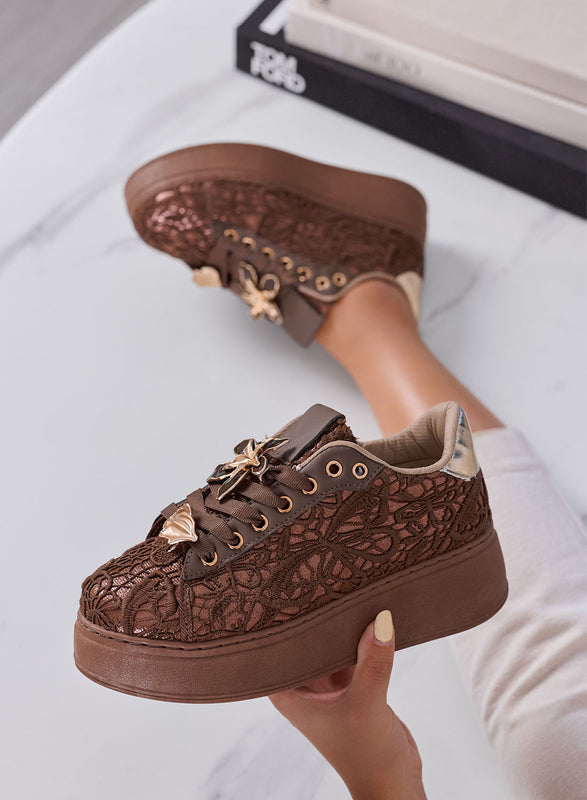 HOPE - Sneakers Donna Marroni in Pizzo con Applicazioni Floreali Oro