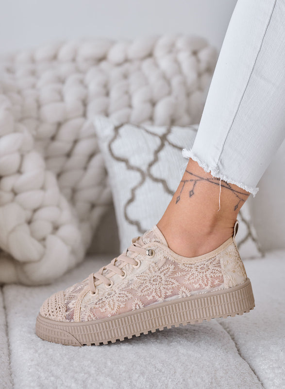 KISHA - Baskets couleur boue en dentelle avec effet transparent