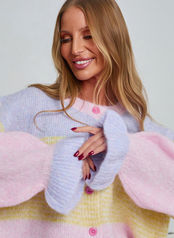 Oversized soft cardigan in pastel colors