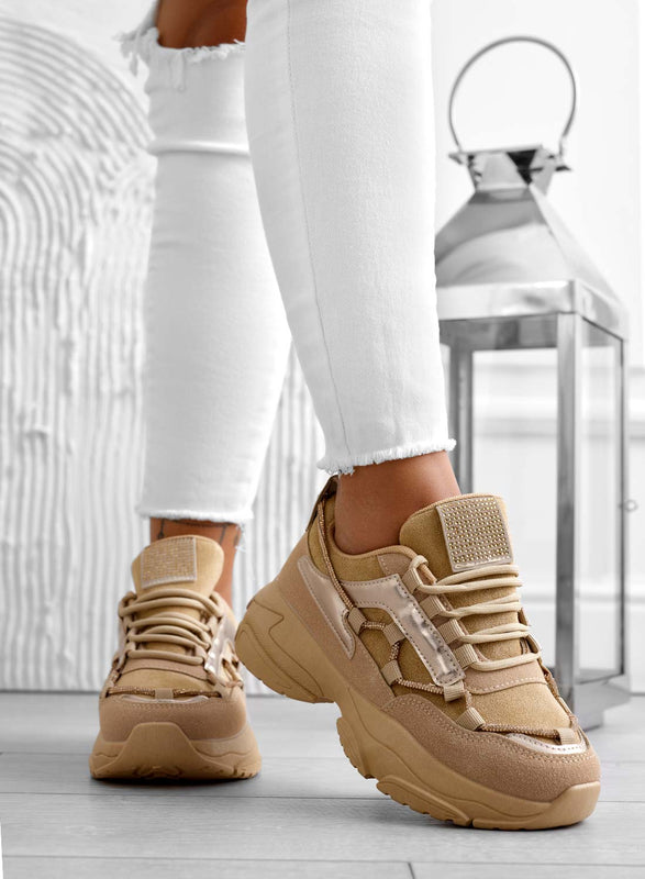 Sneakers fango con suola alta e strass