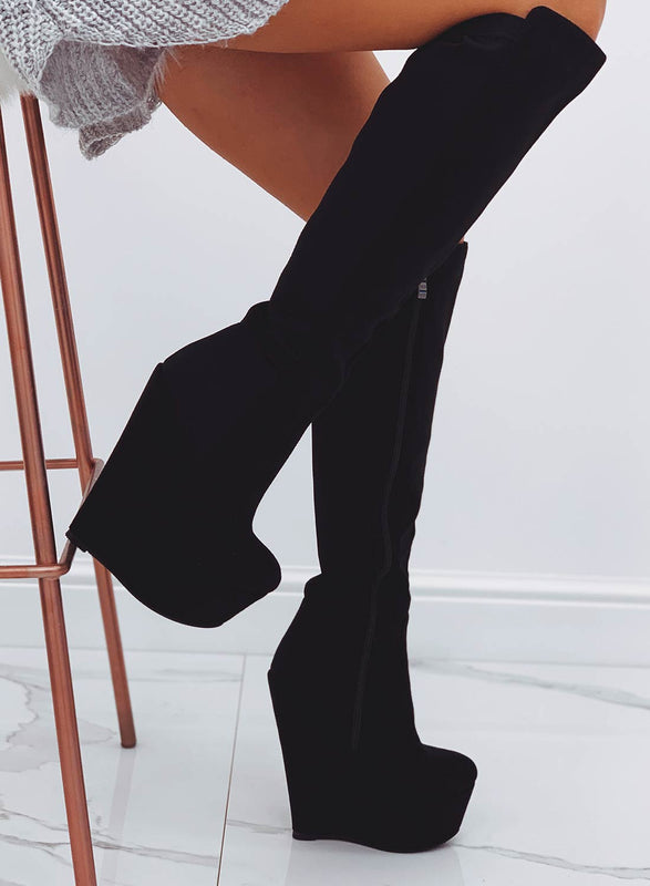 ESTELLA - Black suede boots with wedge and elastic back