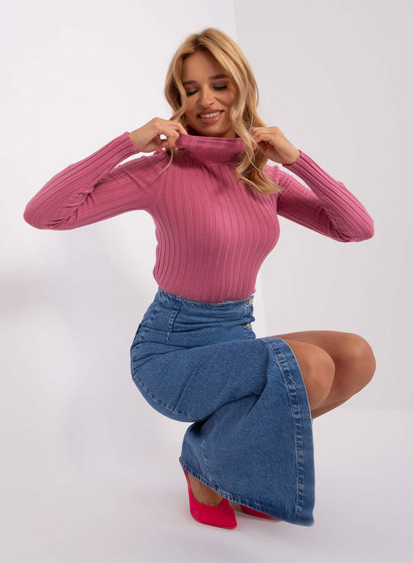 Jersey rosa de canalé con cuello alto