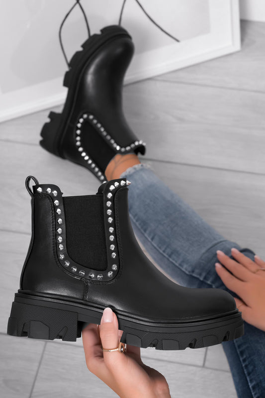 IGGY - Black ankle boots with sidespring and studs