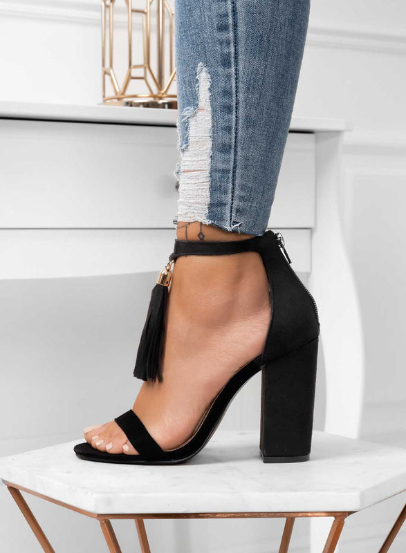ZIVA - Black sandals with block heel and pendant
