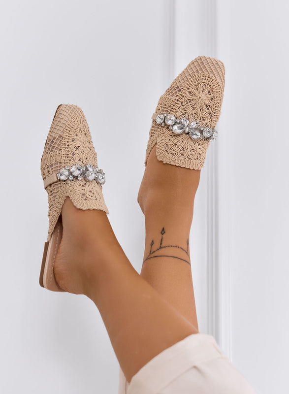 ORIETTA - Beige lace mules with rhinestones and square toe