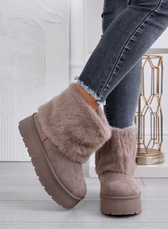 Mud ankle boots with faux fur cuff and padded lining