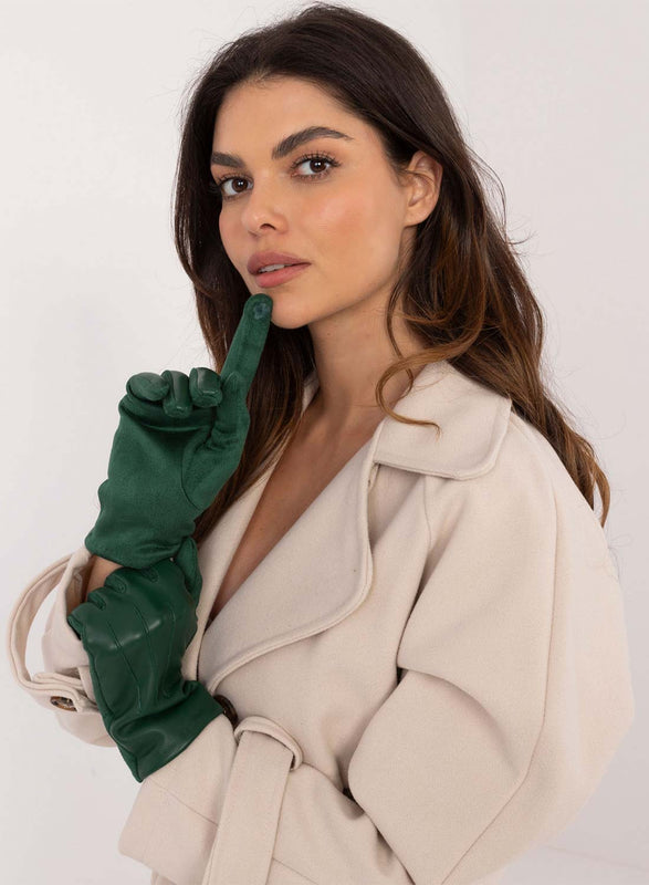 Guantes verdes con interior de cálido terciopelo