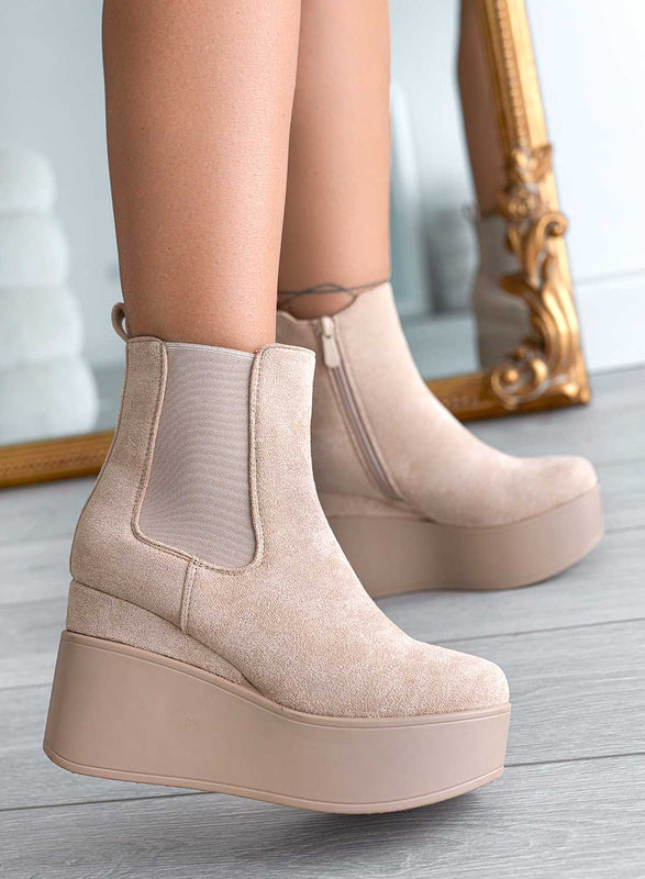 SPAIN - Alexoo beige ankle boots with wedge and side elastic