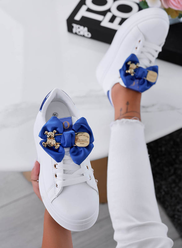 VANESSA - White sneakers with blue bow and gold teddy