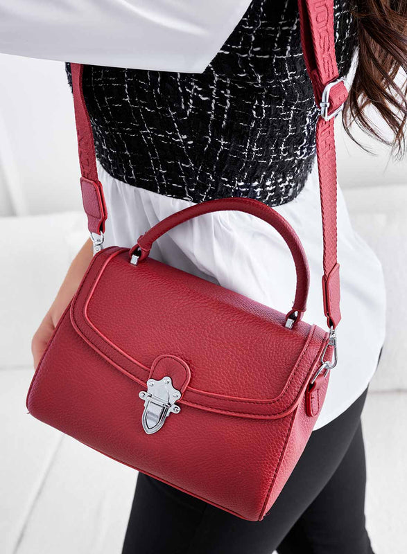 Burgundy bag with shoulder strap B232