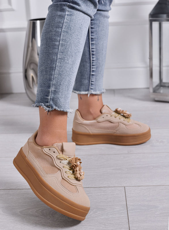 CLOE - Sneakers Donna beige con Fiori e Suola Platform