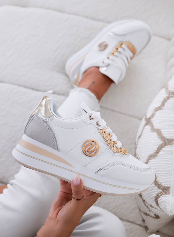 LOPEZ - White sneakers with gold glitter inserts