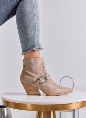 CAMILLA - Stivaletti Donna Beige Texani con Borchie e Tacco Largo