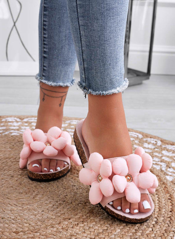 BARBARA - Pink slipper sandals with soft flowers