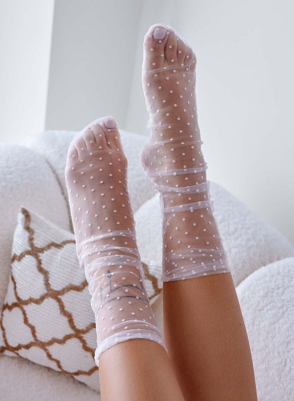 White velor socks with mini polka dot pattern