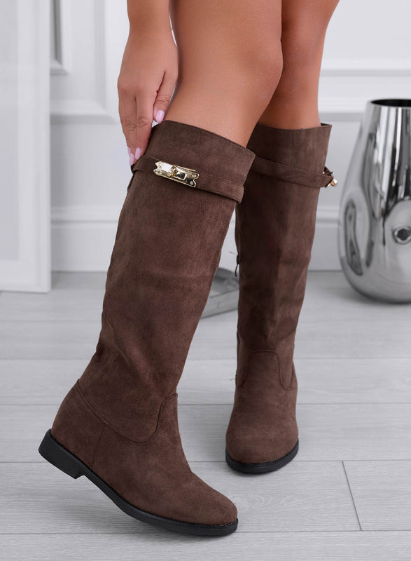 ARENA - Brown suede boots with gold plate