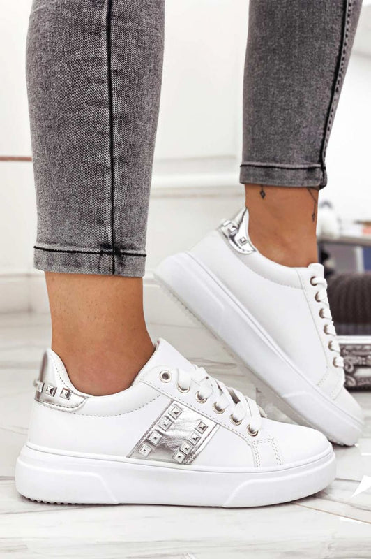 ARIZONA - White sneakers with silver details and studs