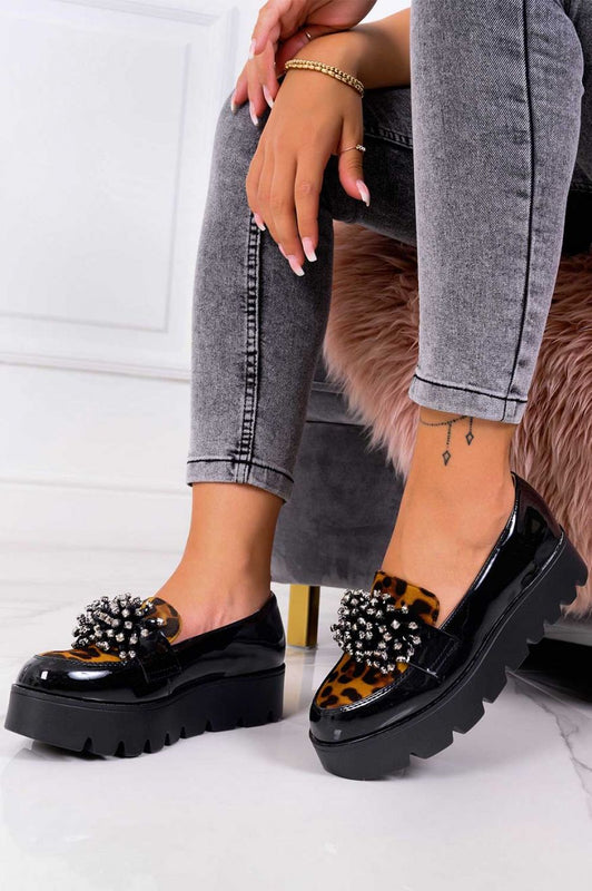 JESSY - Black patent leather loafers with spotted details and rhinestones