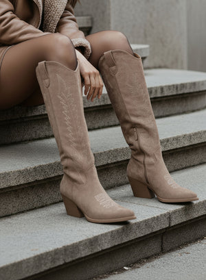 FIORELLA - Mud-colored Texan boots with western stitching and wide heel