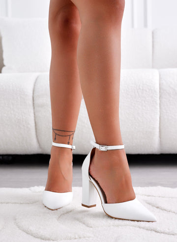 NOAH - White pumps with strap